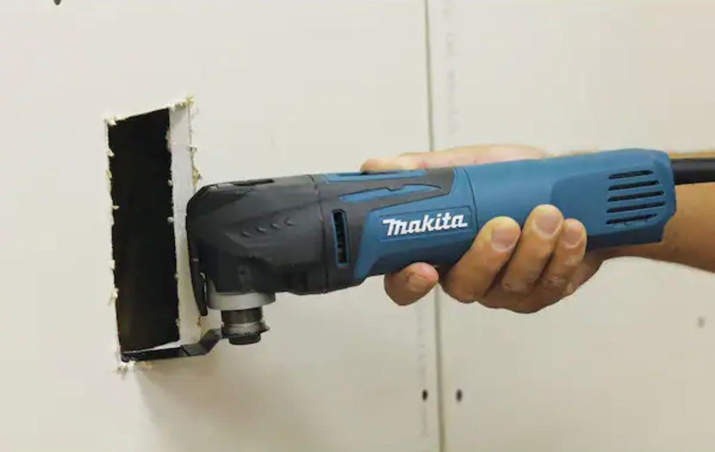 3 Amp Corded Variable Speed Oscillating Multi-Tool Kit